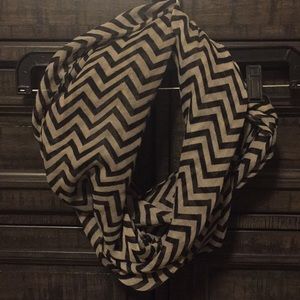 Infiniti chevron scarf